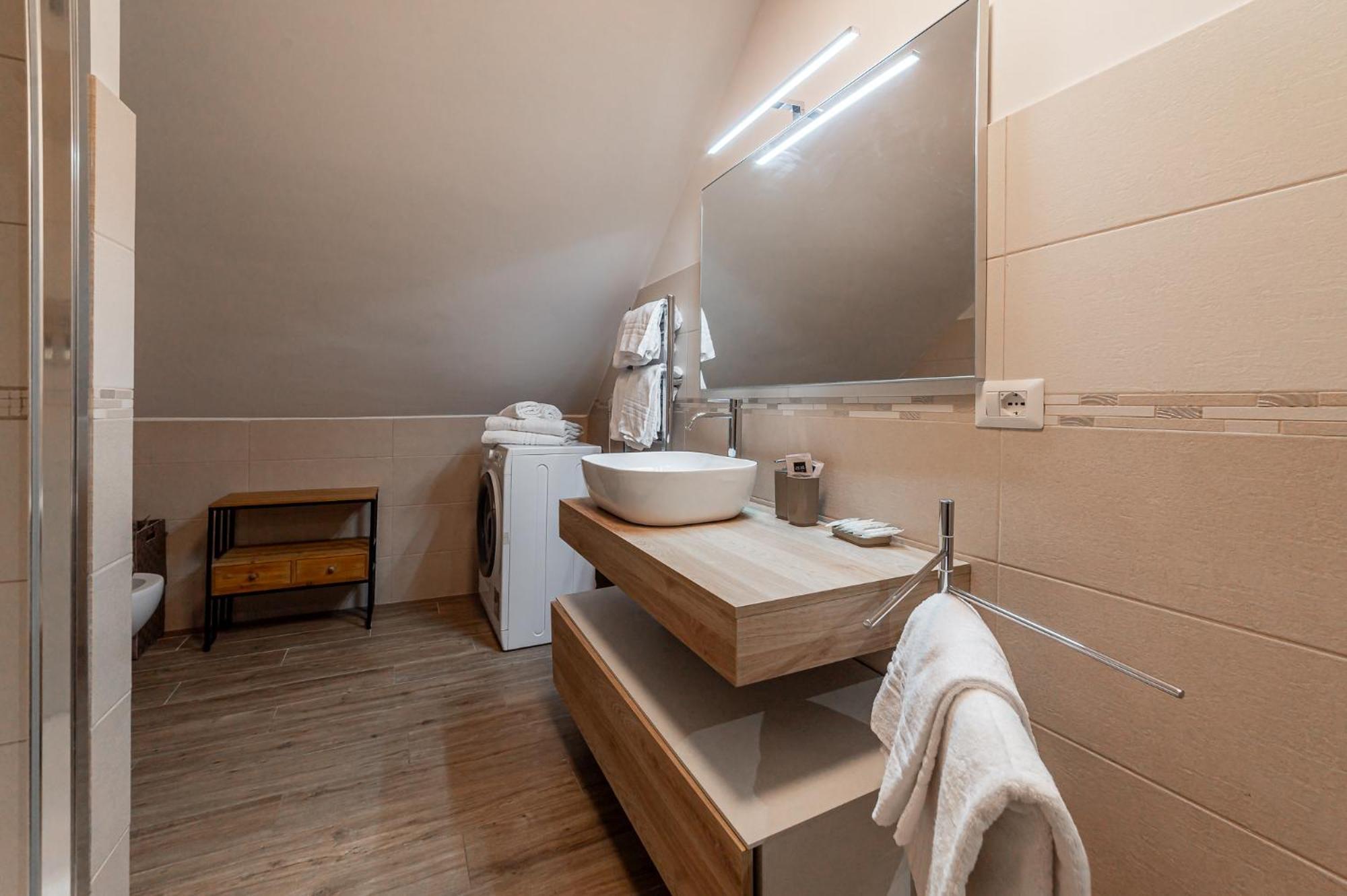 Elegant Penthouse - Metro Conca D'oro & Terrace * Rom