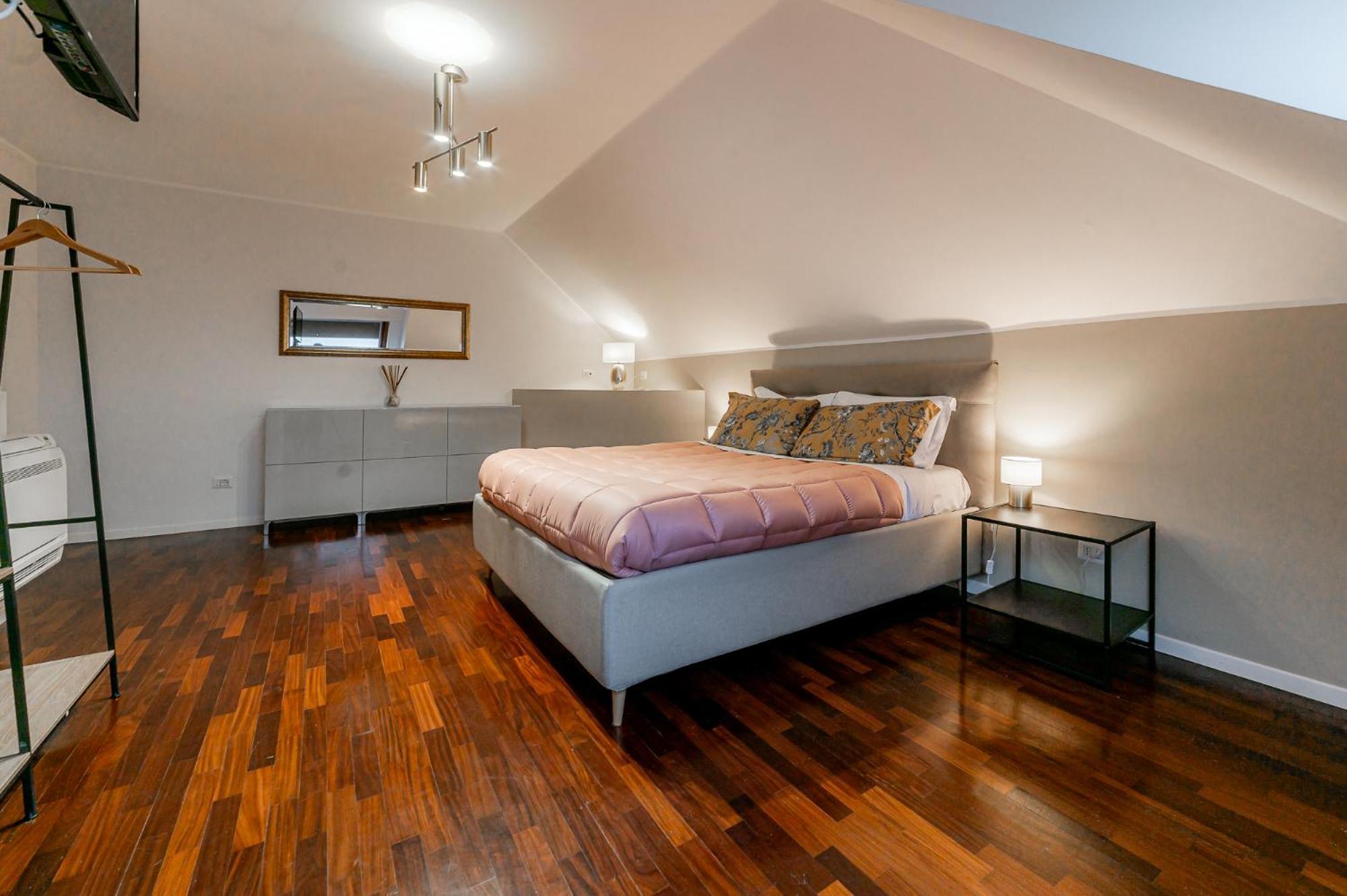 Apartment Elegant Penthouse - Metro Conca D'oro & Terrace Rom